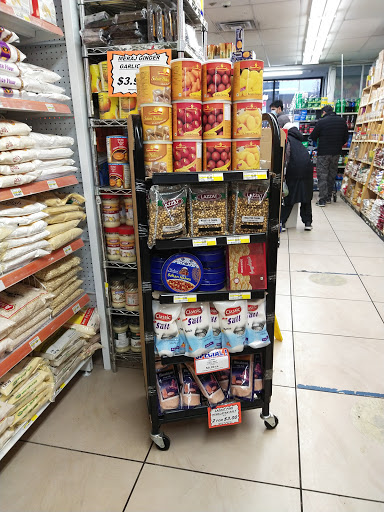 Grocery Store «World Fresh Market», reviews and photos, 2434 W Devon Ave, Chicago, IL 60659, USA