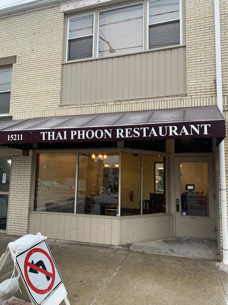 Thai Phoon Restaraunt 44107