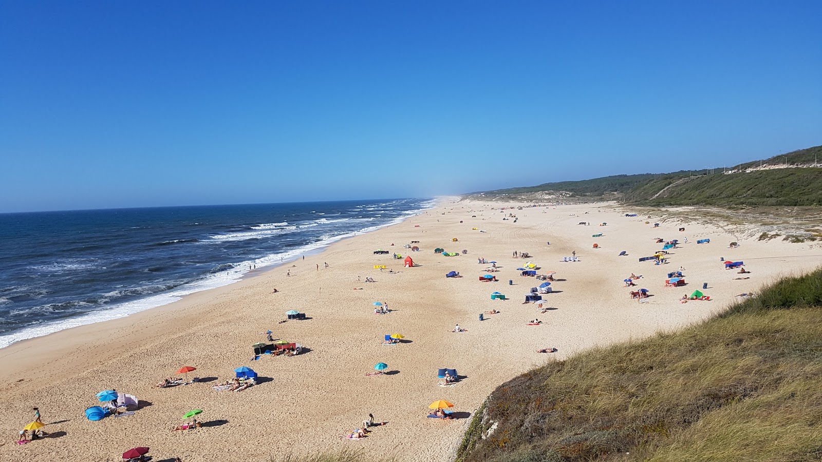 Fotografija Praia Velha z svetel fin pesek površino