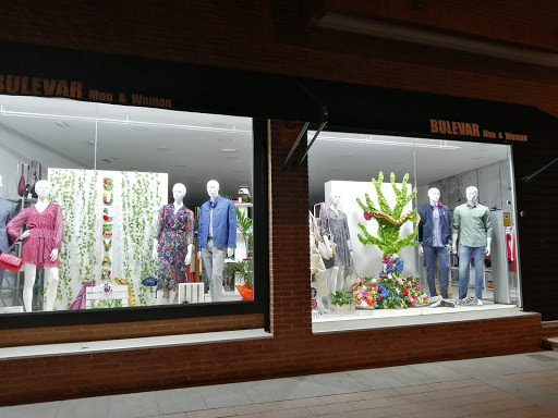 Bulevar Moda - Man & Woman - Tienda Ropa Multimarc - Av. José de Mora, 6, 18800 Baza, Granada, España