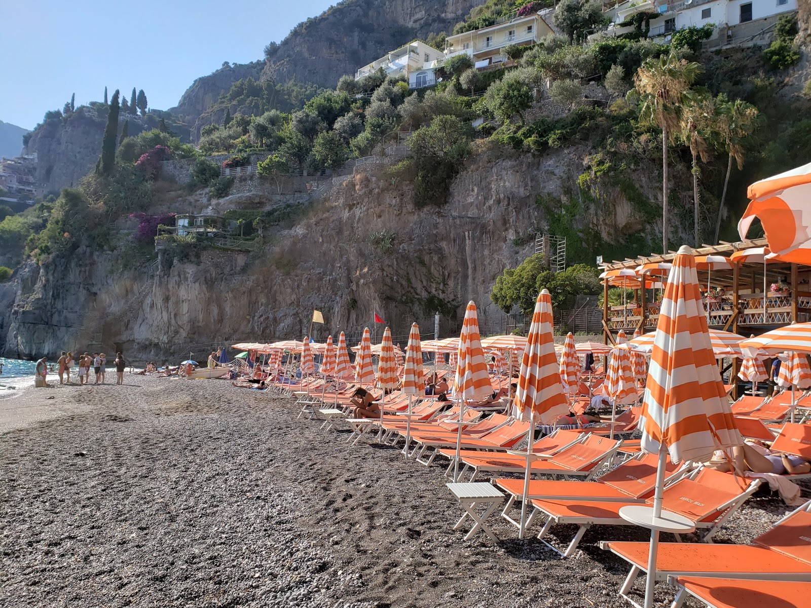 Photo of Arienzo beach surrounded by mountains