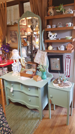 Antique Store «Antiques & Rusty Relics», reviews and photos, 3570 Fancher Rd, Holley, NY 14470, USA