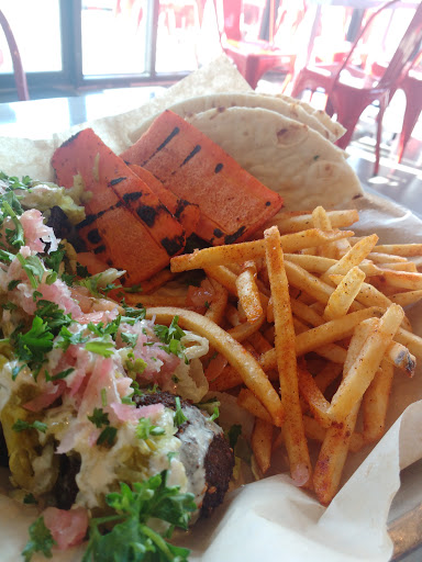 Shopping Mall «Braelinn Village Shopping Center», reviews and photos, 548 Crosstown Drive, Peachtree City, GA 30269, USA