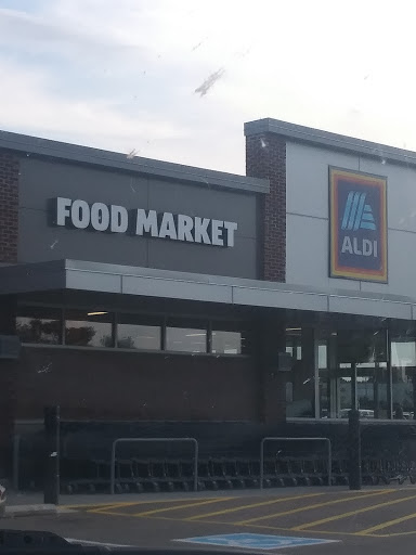 Supermarket «ALDI», reviews and photos, 465 Charles H Dimmock Pkwy, Colonial Heights, VA 23834, USA
