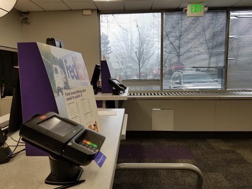 Shipping and Mailing Service «FedEx Ship Center», reviews and photos, 2503 Frank Albert Rd E, Tacoma, WA 98424, USA