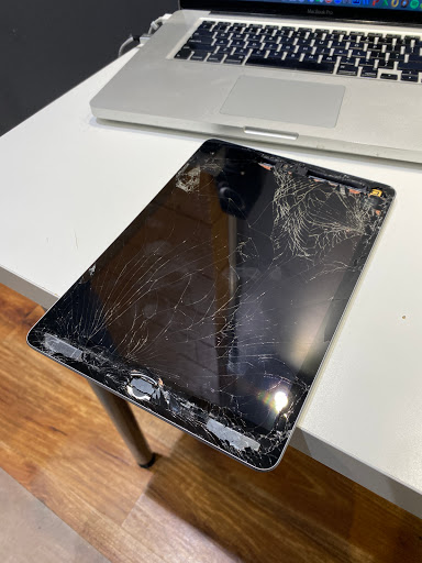 Electronics Repair Shop «Cellfone MD - cell phone repair», reviews and photos, 7637 N Milwaukee Ave, Niles, IL 60714, USA