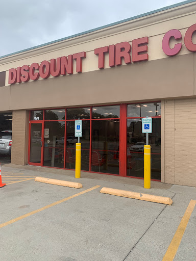 Tire Shop «Discount Tire Store - Carrollton, TX», reviews and photos, 1405 S Josey Ln, Carrollton, TX 75006, USA