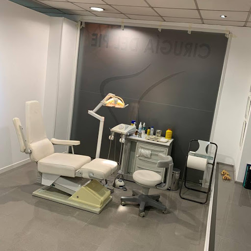 CLINICA DEL PIE PATRICIO SERQUEIRA en Padrón, A Coruña