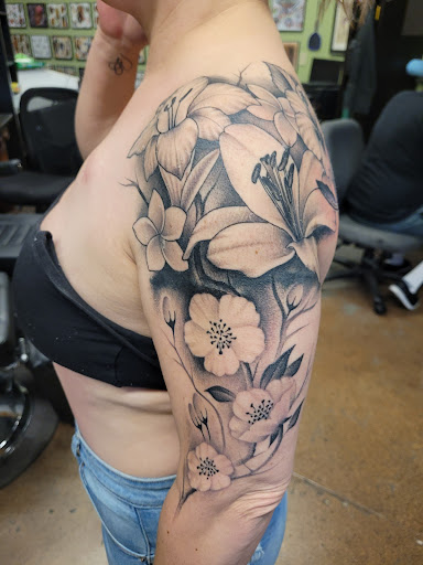 Tattoo Shop «Fat Cat Tattoo», reviews and photos, 460 CA-49, Sutter Creek, CA 95685, USA