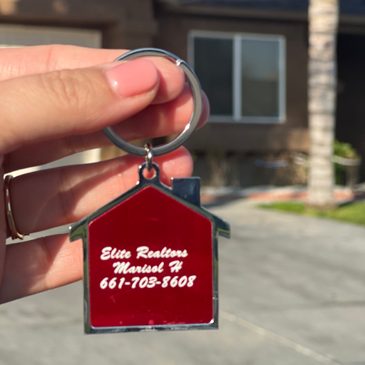 Marisol Hernandez Realtor image
