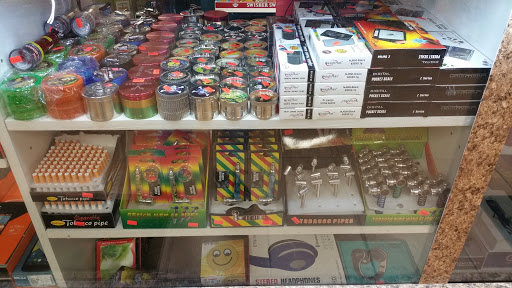 Tobacco Shop «Brice Park Smoke Shop & Carryout», reviews and photos, 6351 Tussing Rd, Reynoldsburg, OH 43068, USA