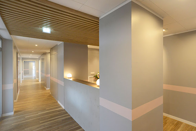 Comentarii opinii despre Dr. Lona Raab – Praxisklinik für Plastische und Ästhetische Chirurgie