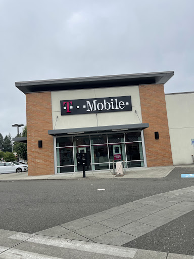 Cell Phone Store «T-Mobile», reviews and photos, 704 Trosper Rd SW #126, Tumwater, WA 98512, USA