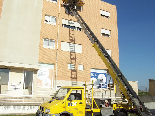 MCF MUDANÇAS - Serviço de transporte