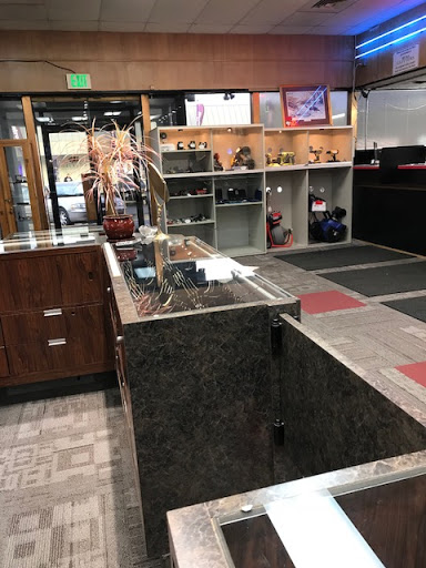 Pawn Shop «All That Glitters Pawn Shop Portland», reviews and photos, 12200 SE Division St, Portland, OR 97236, USA