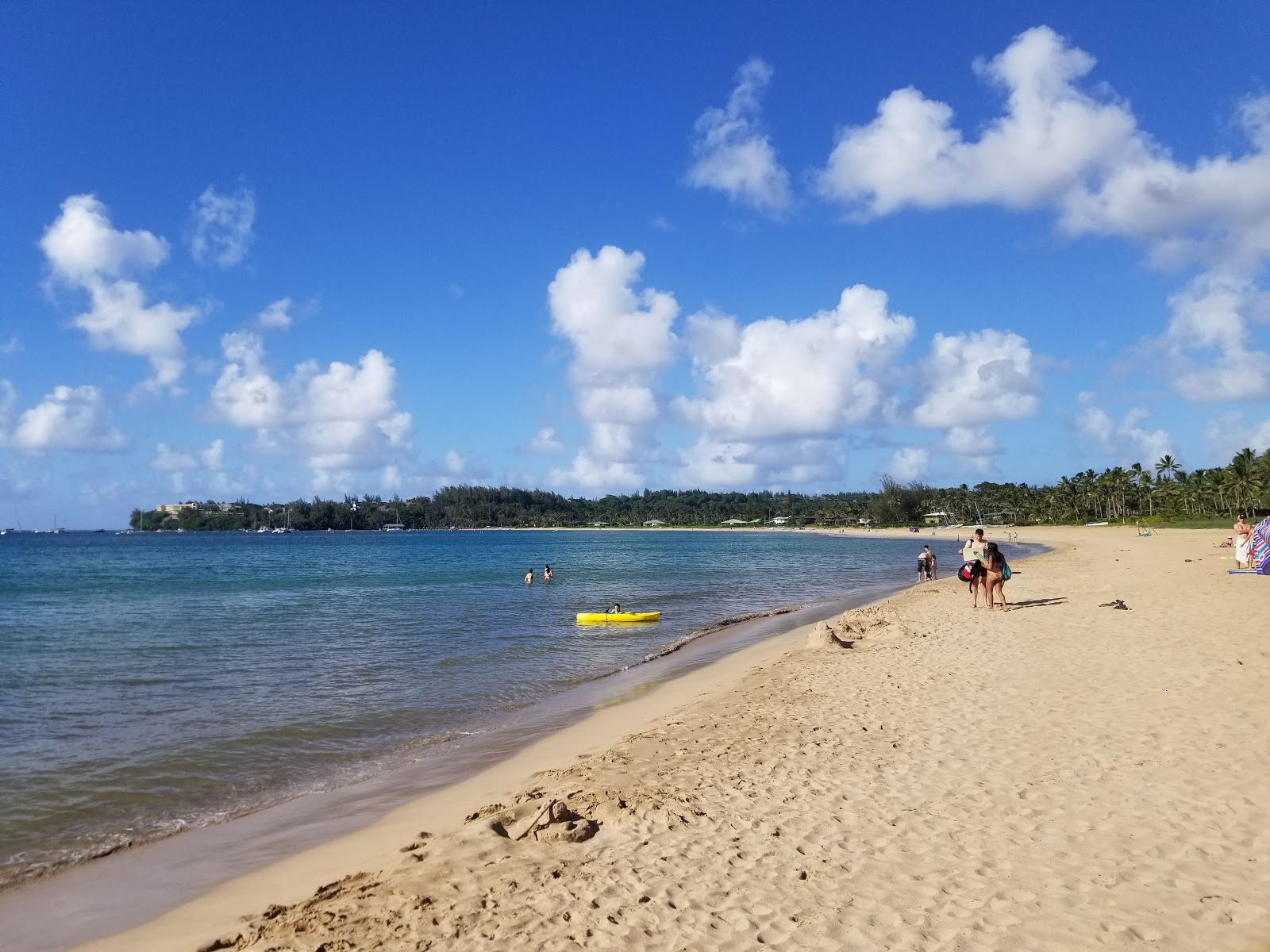 Foto av Hanalei Beach med lång rak strand