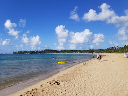 Photo de Hanalei Beach avec rivage droit, long
