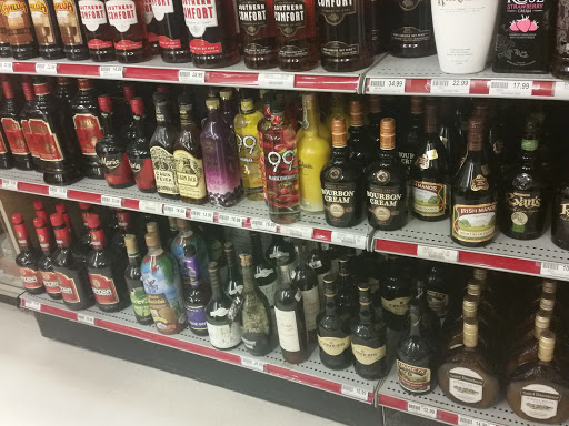 Liquor Store «Pearl Street Beverage», reviews and photos, 240 Pearl St, Burlington, VT 05401, USA