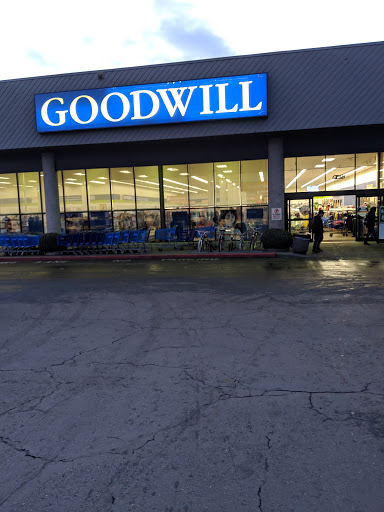Thrift Store «Goodwill», reviews and photos