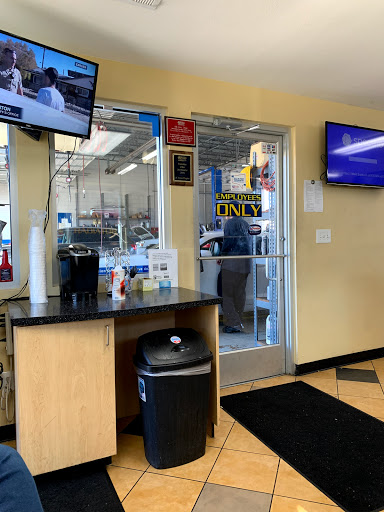 Oil Change Service «SpeeDee Oil Change & Auto Service», reviews and photos, 2412 N Galloway Ave, Mesquite, TX 75150, USA