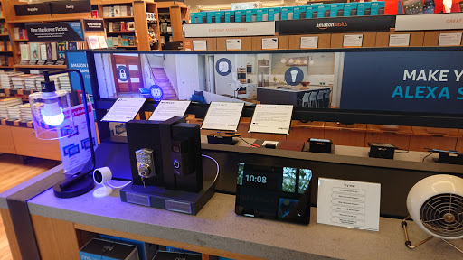 Book Store «Amazon Books», reviews and photos, 4545 La Jolla Village Dr, San Diego, CA 92122, USA