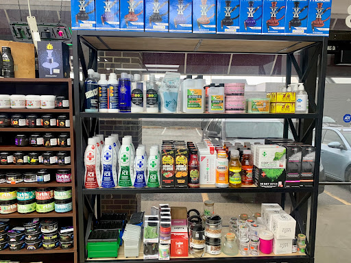 Tobacco Shop «Smoke Tokz Head Shop KC», reviews and photos, 1263 W 103rd St, Kansas City, MO 64114, USA