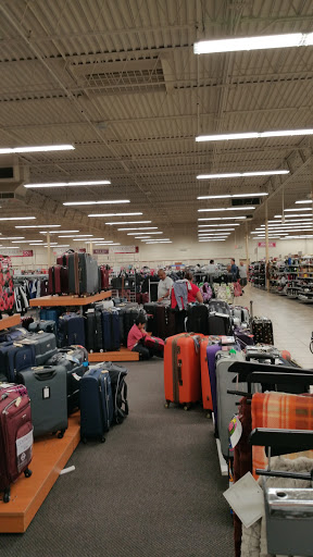 Clothing Store «Burlington Coat Factory», reviews and photos, 6900 Chestnut St, Gilroy, CA 95020, USA