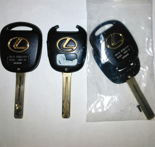 Window Tinting Service «Covington Highway Locksmith & Remotes», reviews and photos, 4971 Covington Hwy, Decatur, GA 30035, USA