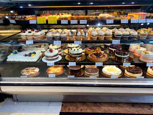 Grocery Store «Whole Foods Market», reviews and photos, 1330 Smith Ave, Baltimore, MD 21209, USA