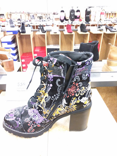 Shoe Store «DSW Designer Shoe Warehouse», reviews and photos, 345 Rockaway Turnpike, Lawrence, NY 11559, USA