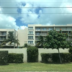 City Hall Cafe & Wine bar