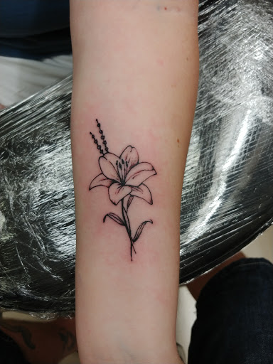 Tattoo Shop «One Love Tattoos», reviews and photos, 903 N Austin Ave, Georgetown, TX 78626, USA