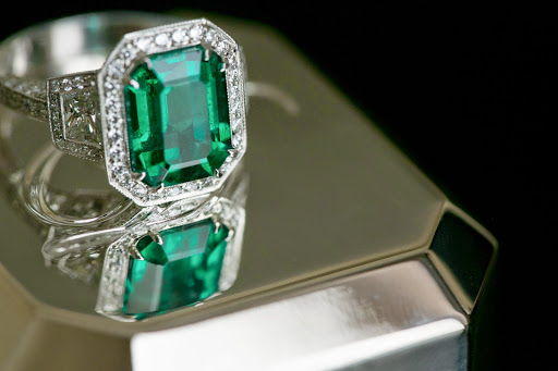 Jewelry Store «Deja & Co. Exquisite Jewels», reviews and photos, 14567 Big Basin Way, Saratoga, CA 95070, USA