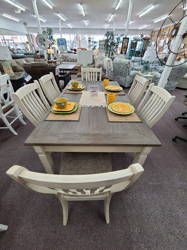 Mattress Store «Star Furniture», reviews and photos, 130 S Holladay Dr, Seaside, OR 97138, USA