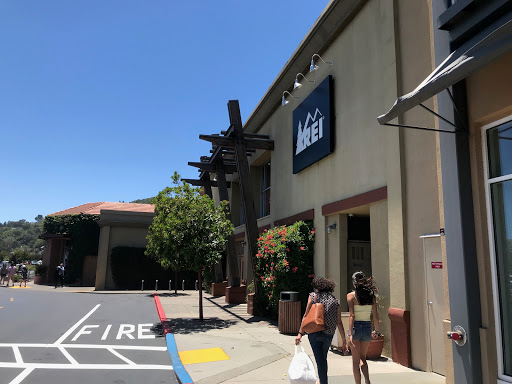 Camping Store «REI», reviews and photos, 213 Corte Madera Town Center, Corte Madera, CA 94925, USA