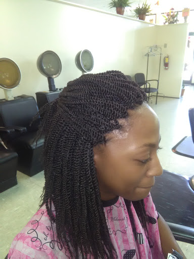 Beauty Salon «Nouveau-U Unisex Salon», reviews and photos, 1006 Settlers Landing Rd # M, Hampton, VA 23669, USA