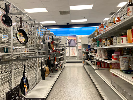 Clothing Store «Ross Dress for Less», reviews and photos, 4404 Dallas Fort Worth Turnpike, Dallas, TX 75211, USA