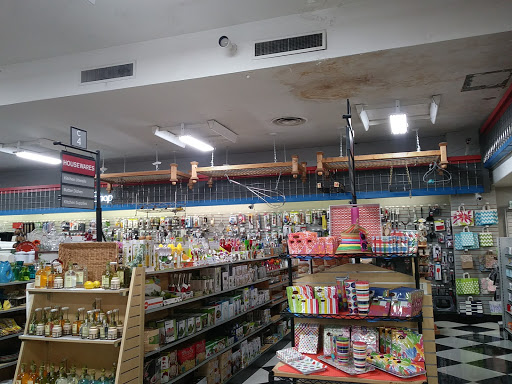 Shopping Mall «The Park Road Shopping Center», reviews and photos, 4101 Park Rd, Charlotte, NC 28209, USA