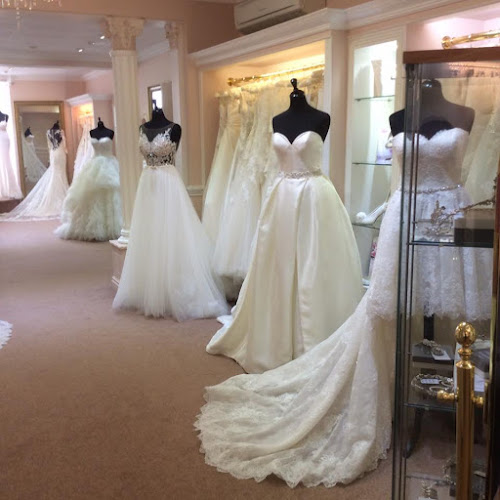 Rowberry Bridal And Fashion - Swansea