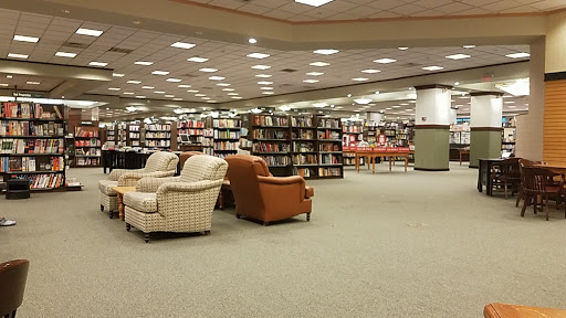 Book Store «Barnes & Noble», reviews and photos, 2800 S Rochester Rd, Rochester Hills, MI 48307, USA