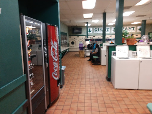 Laundromat «The Laundry Co of Carmichael», reviews and photos, 6450 Fair Oaks Blvd, Carmichael, CA 95608, USA