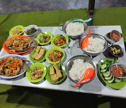Fish Fresh Restaurant - Bu Untung photo