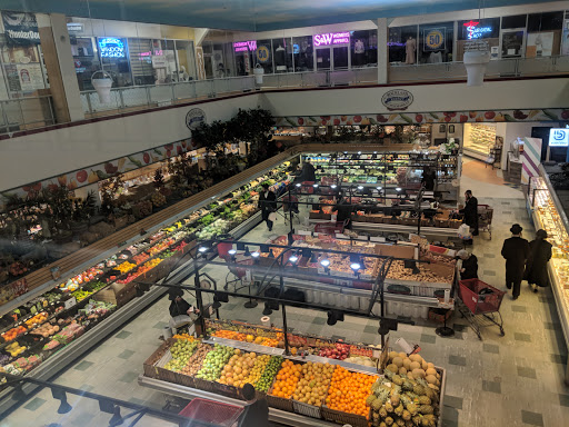 Kosher Grocery Store «Rockland Kosher Supermarket», reviews and photos, 27 Orchard St, Monsey, NY 10952, USA