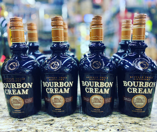 Liquor Store «Paradise Liquor», reviews and photos, 3237 Hilton Rd, Ferndale, MI 48220, USA