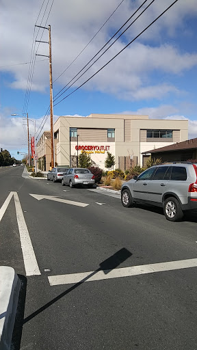 Grocery Store «Grocery Outlet Bargain Market», reviews and photos, 3445 Alma St, Palo Alto, CA 94306, USA