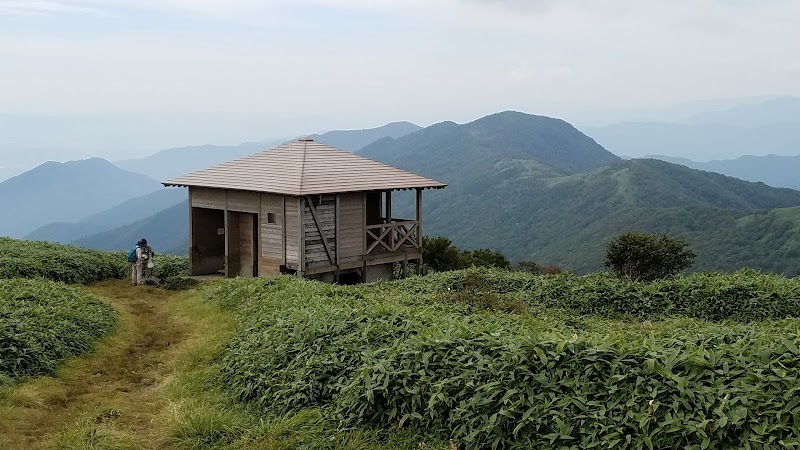 那岐山山頂休憩舎