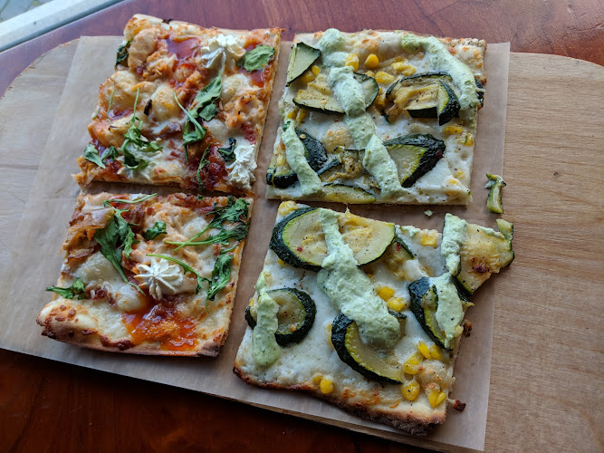 Best Thin Crust pizza place in Newtown - Jules Thin Crust
