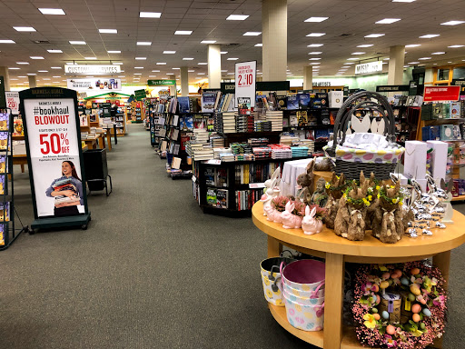 Book Store «Barnes & Noble», reviews and photos, 1800 McFarland Blvd E, Tuscaloosa, AL 35404, USA
