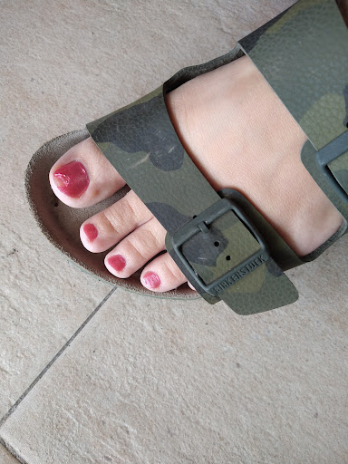 Beauty Salon «Hollywood Nails», reviews and photos, 889 S Centerville Rd, Sturgis, MI 49091, USA