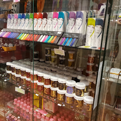 My Bootik , Magasin de Lentilles de Couleurs , Cosplays, Lentilles d'Halloween, Colorations Veganes , cosplay , Kigurumi .... à Paris